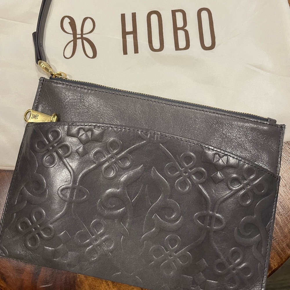 EUC • HOBO Clutch Dark Grey.